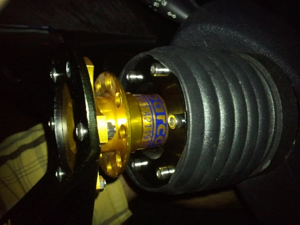 Швидконасімник керма Sparco