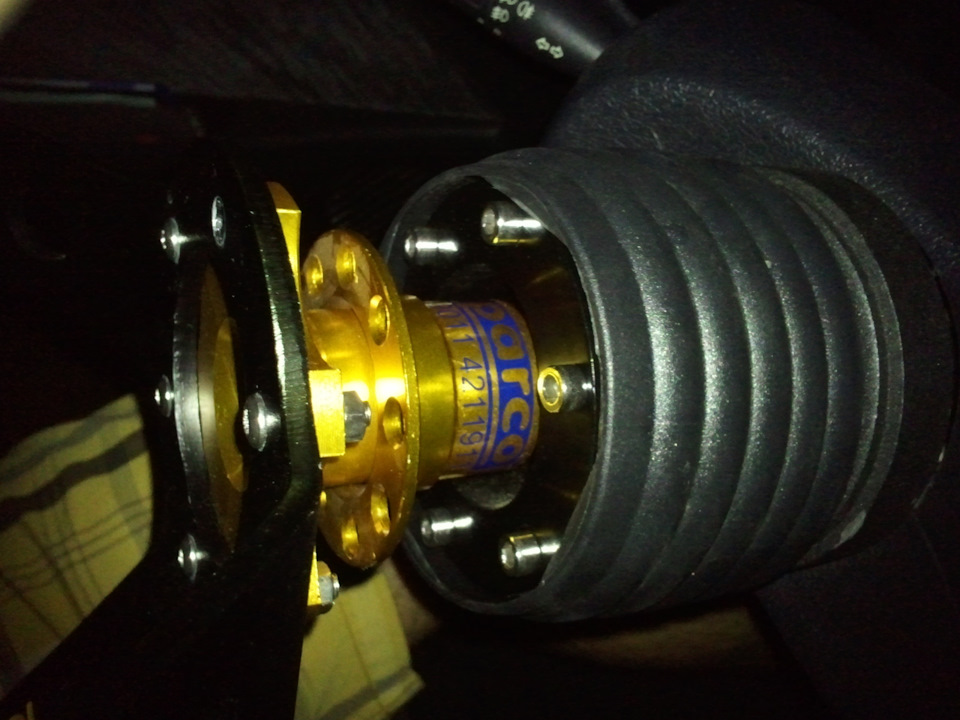 Швидконасімник керма Sparco 1