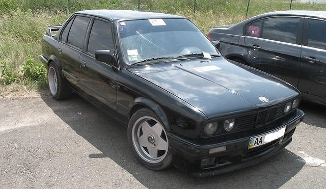 BMW e30 1