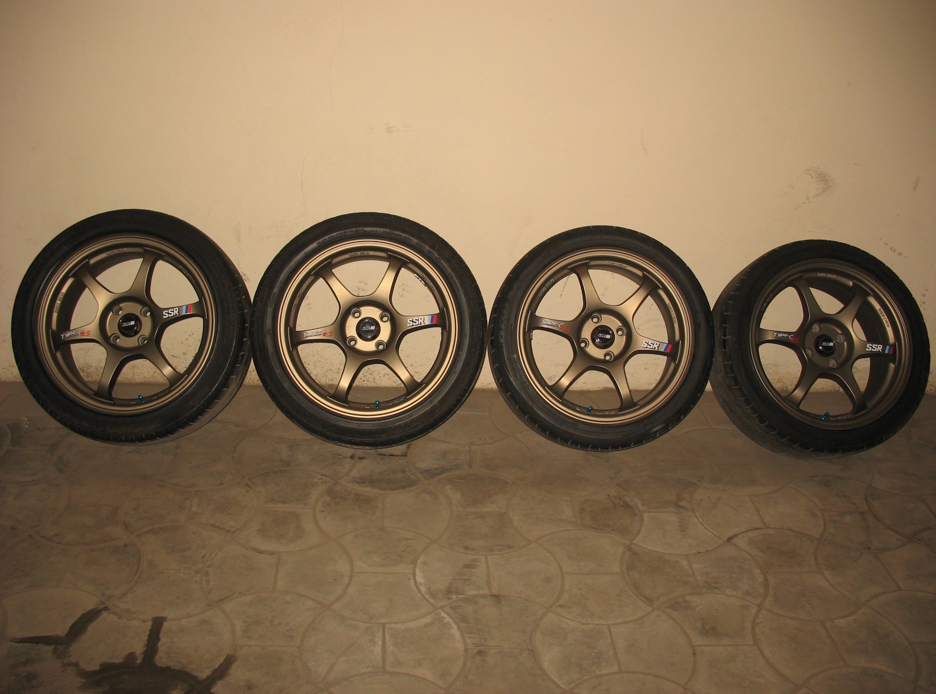Продам диски SSR Type-C RS, 17x7, 4x108, et25 та проставки 15мм зі шпильками 4х108 1