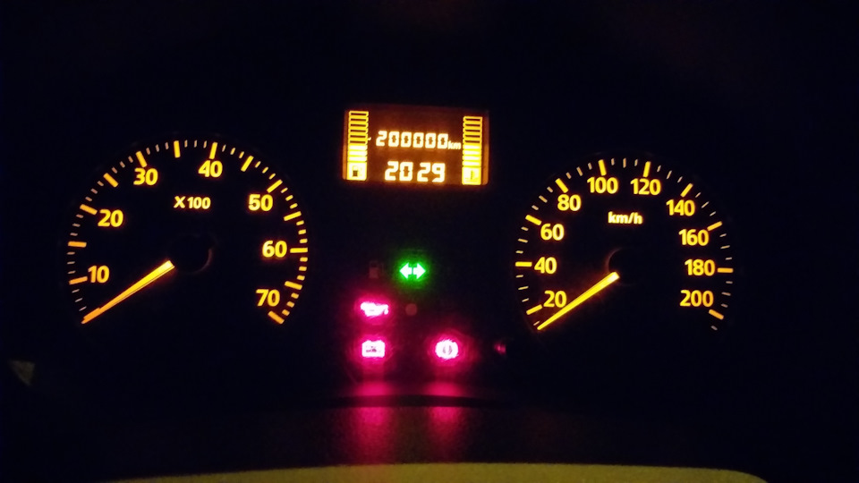 200 тисяч, перевзуття і кілька кіло піску: D 2