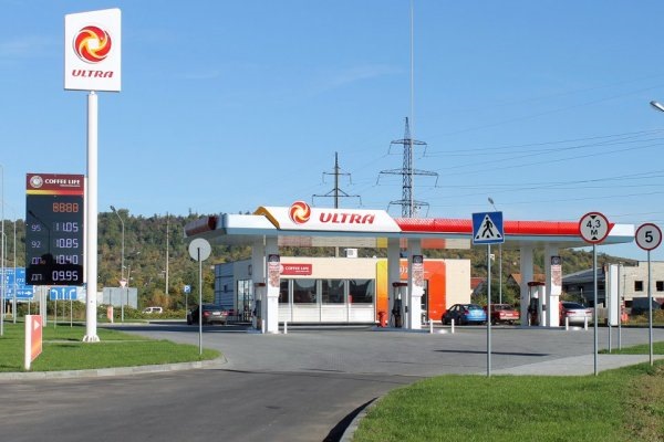 Поганий бенз на заправці ULTRA в Ужгороді 1