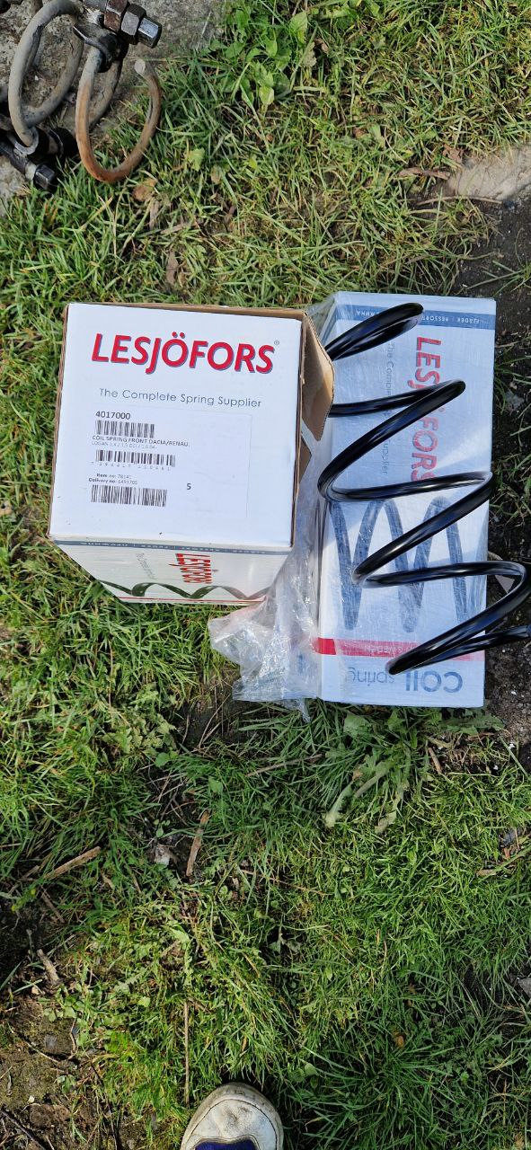 Нові передні пружини LESJOFORS на борту 2