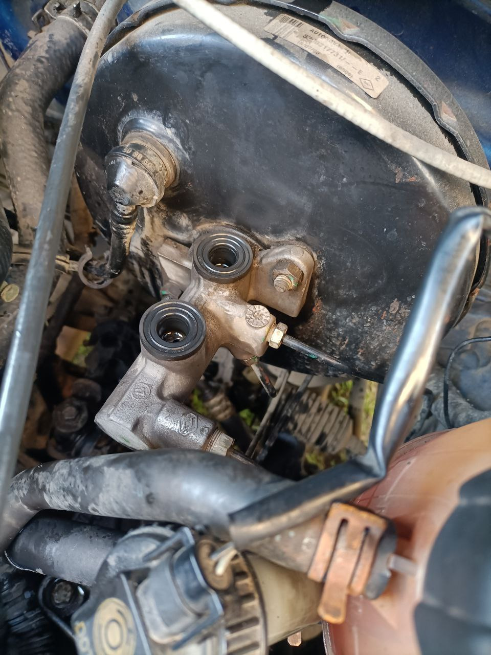 Повна заміна гальмівної рідини 2
