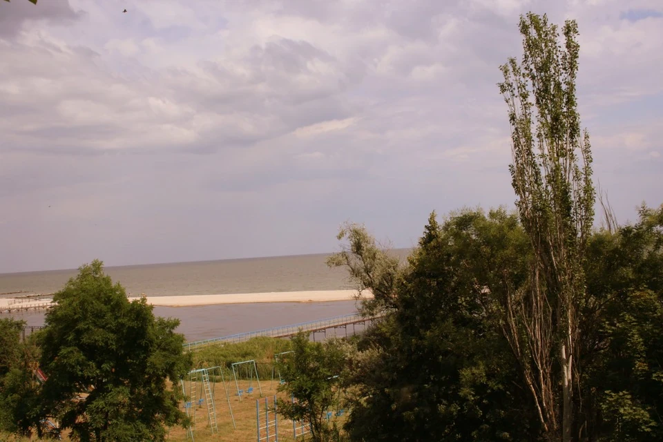 Азовське море, місто Приморськ