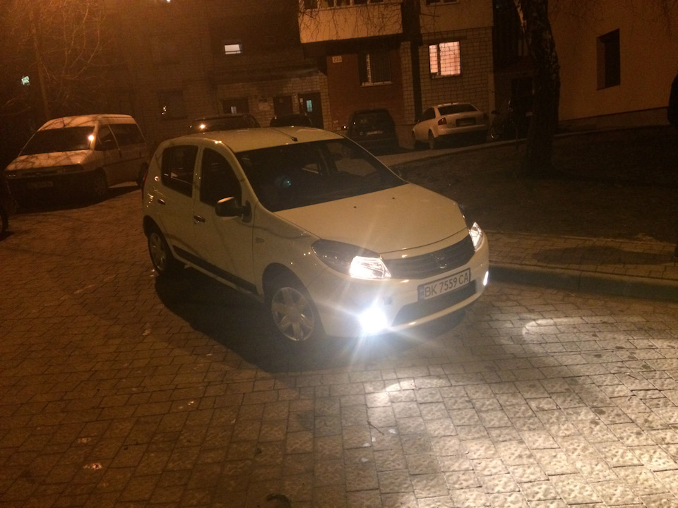 Перша зустріч з Дачі Сандеро 1