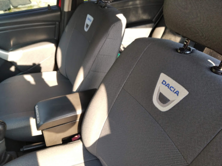 Чохли з логотипом DACIA 3