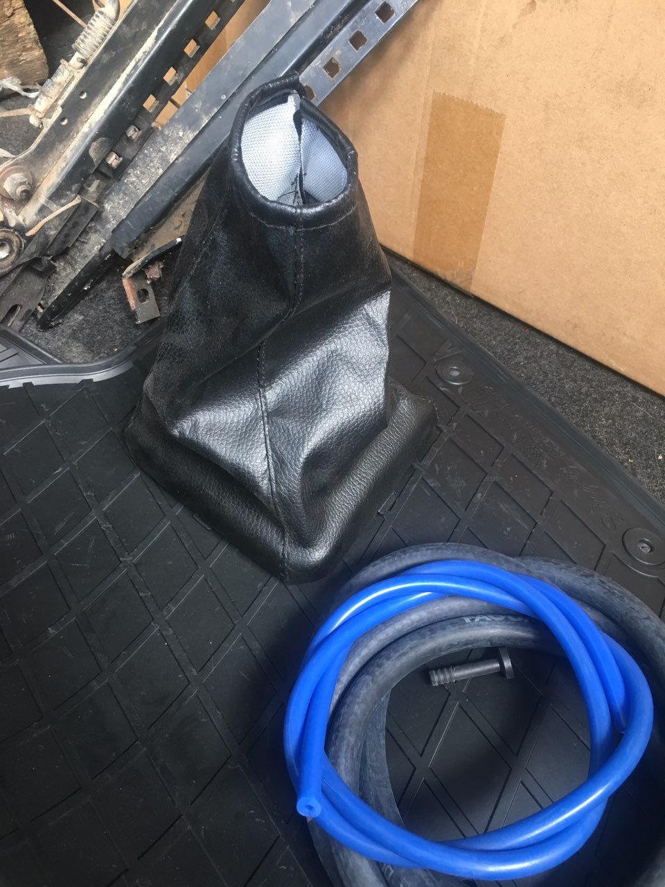 Трохи салону (Сидушки Recaro, килимки, чохол КПП) 1