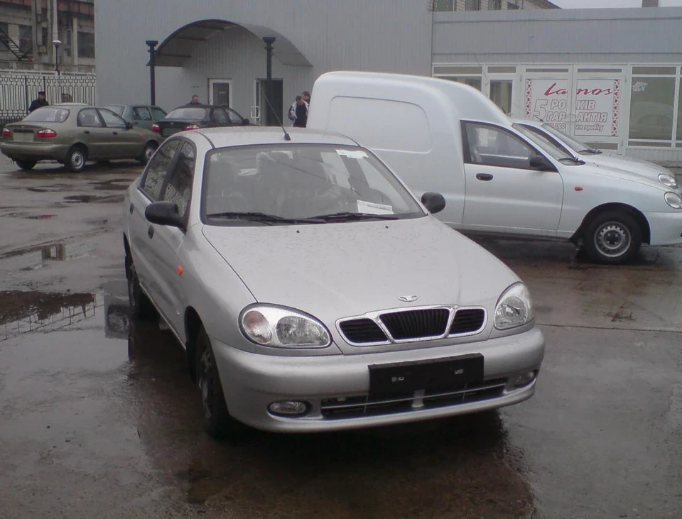 Автосалон