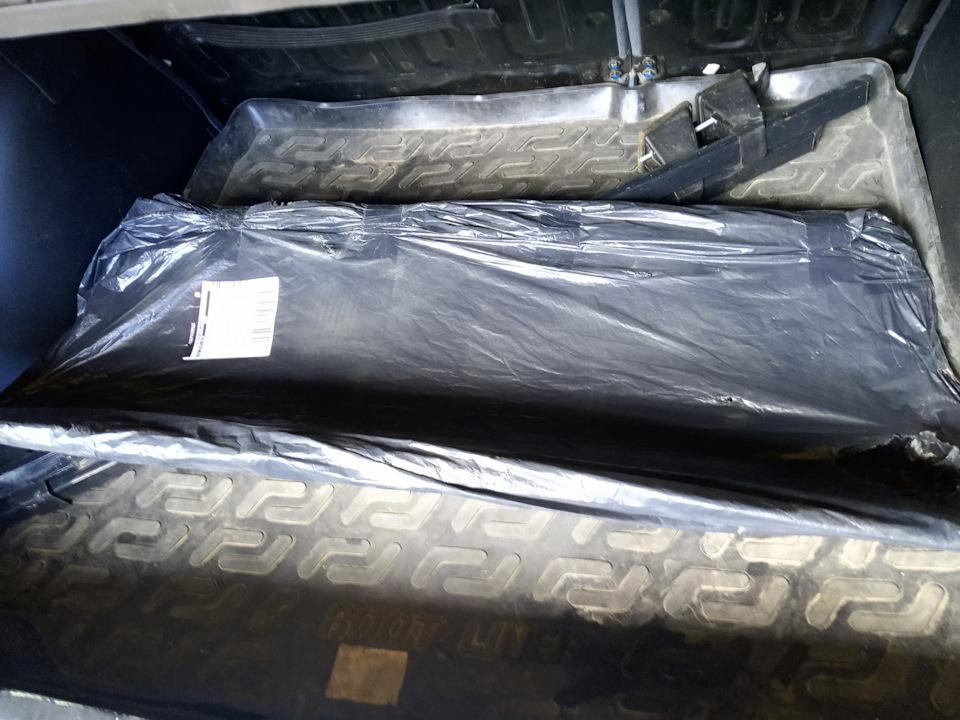 Обшивка багажника Ланос 1