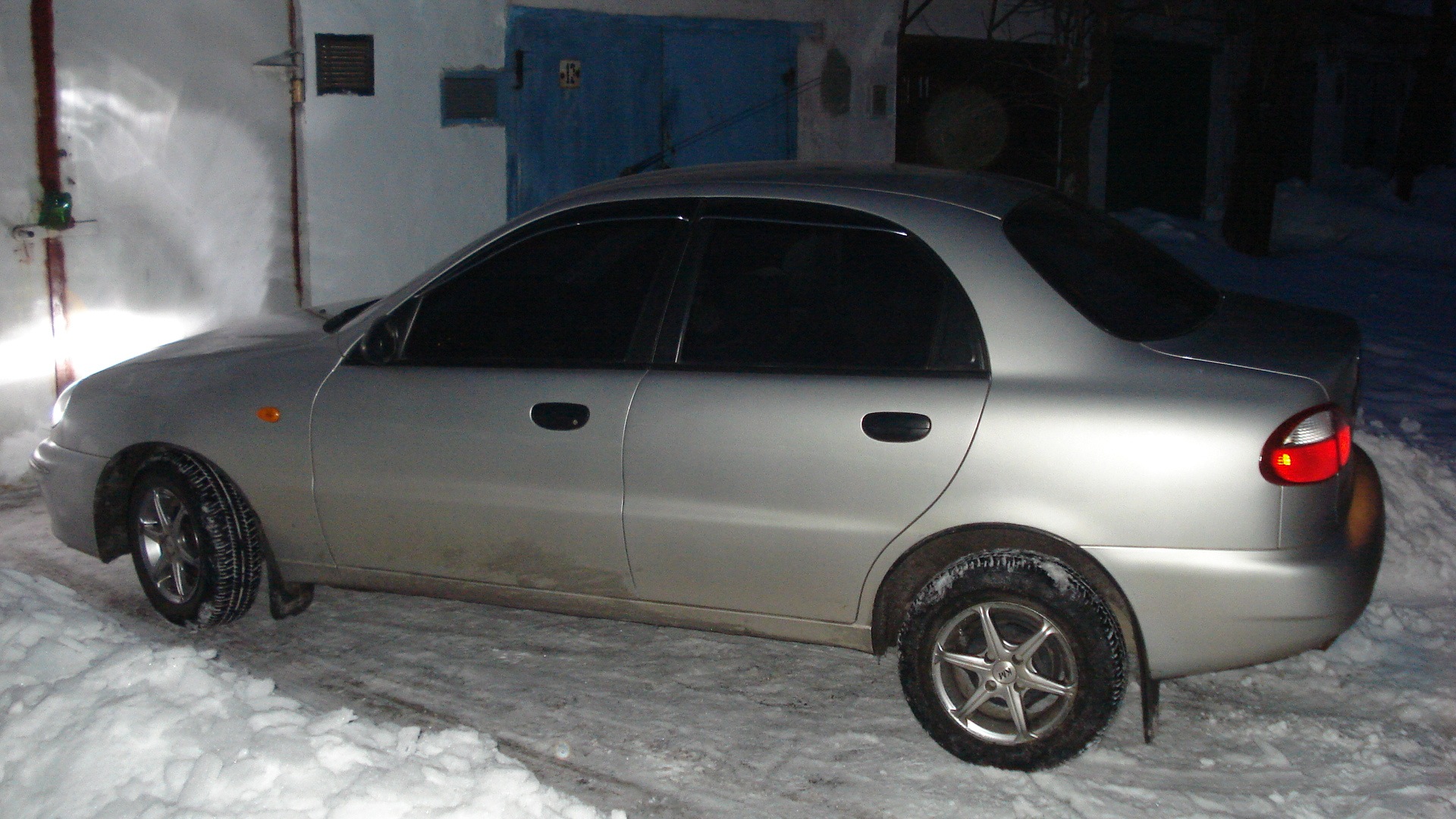 Заезжаю в гараж 1