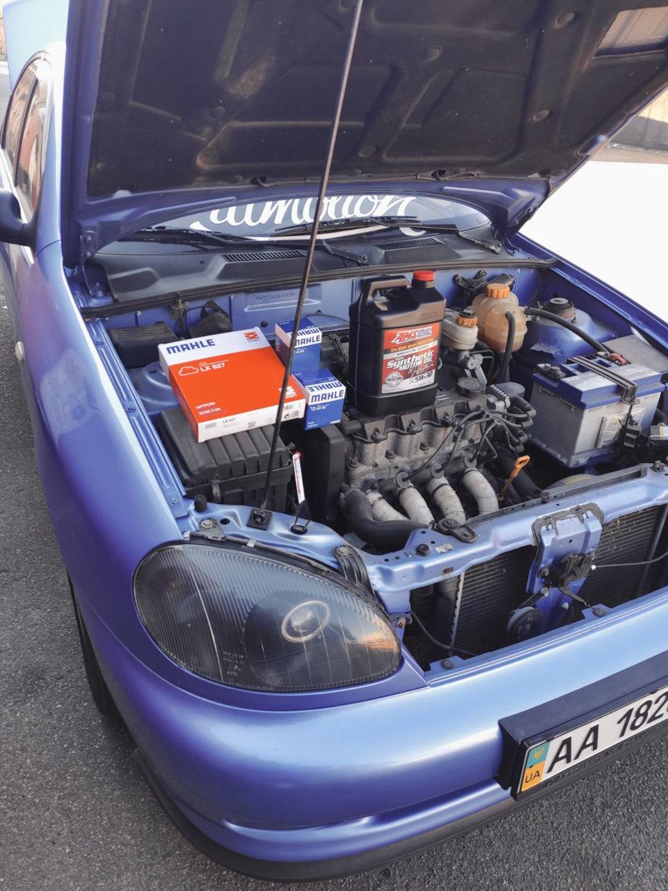 Машинка їздить на правильній мастила AMSOIL Signature Series 5w30. 2