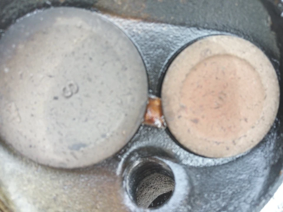 Знову двадцять п'ять, заміна бака, однієї форси та розтин двигла.