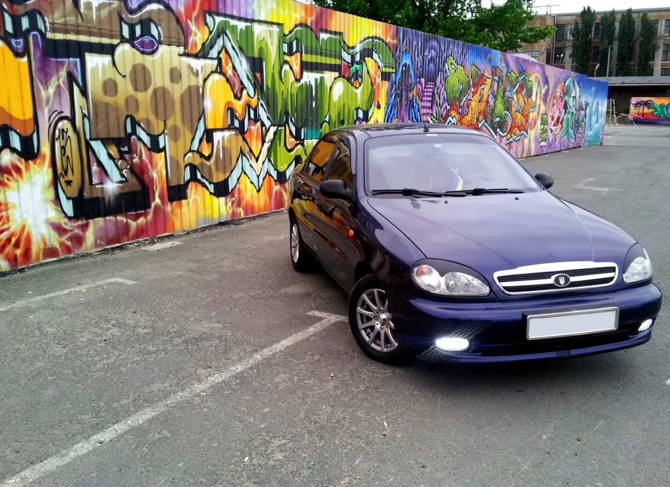 Маленька фотосесія на тлі GRAFFITI 2