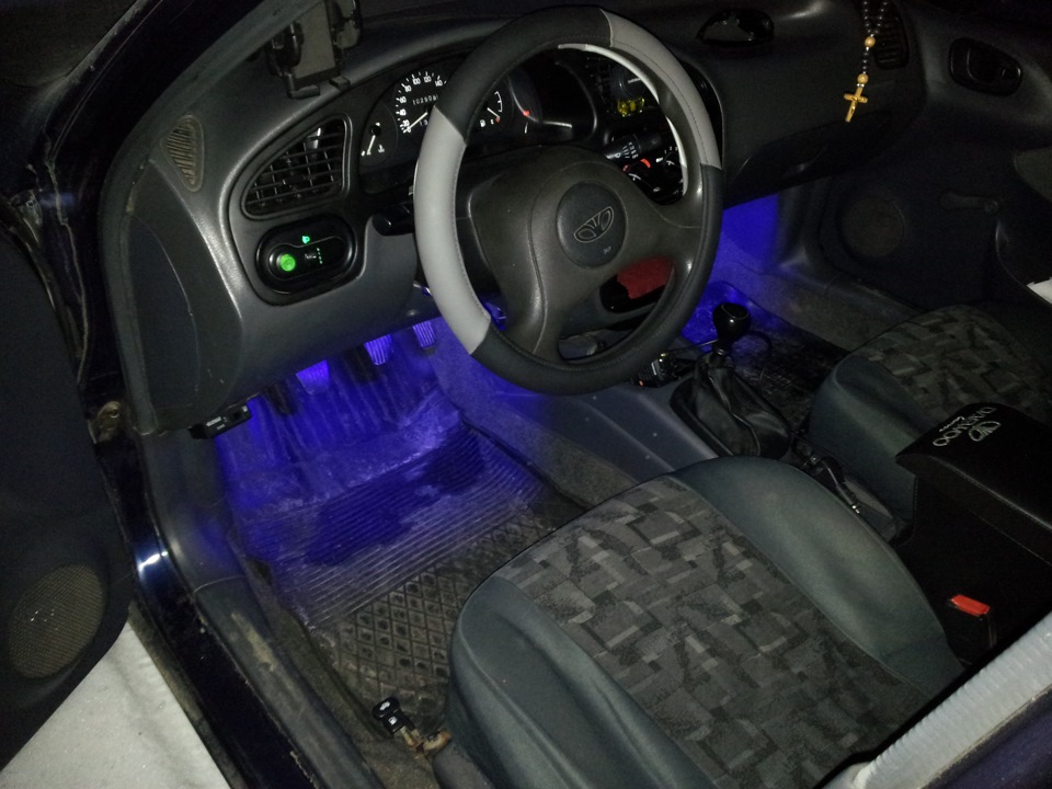 Підсвічування під ноги 4