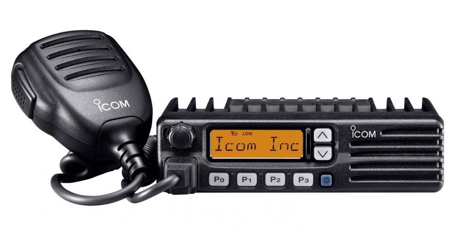 Встановив автомобільну радіостанцію Icom IC-F210 1