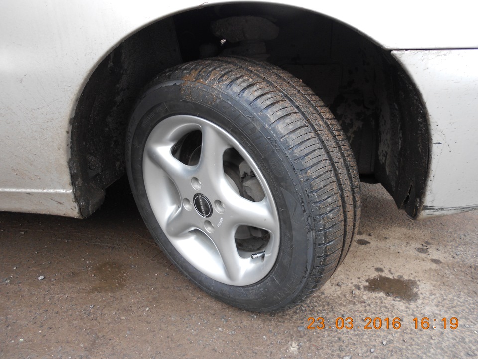 Michelin Energy XM2 185/60 R14 82H & Borbet 4