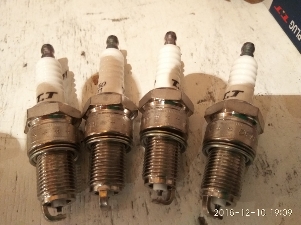 Заміна свічок запалювання Denso TT (TWIN TIP) W20TT 5