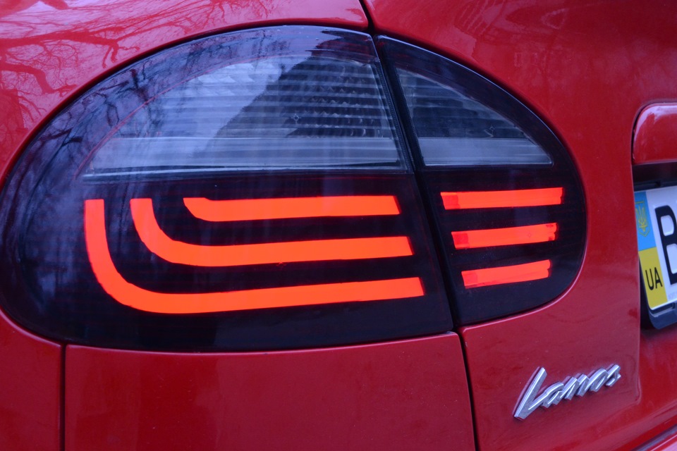 BMW стиль v 2.0 з тонким яскравим поворотником 15 ват + подвійний задній хід 4 лампи 3