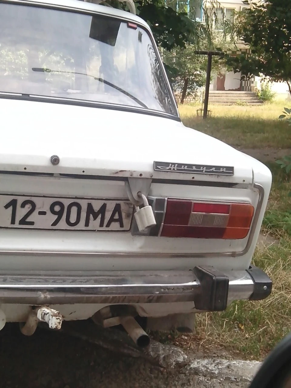 Центральний замок на багажник))).