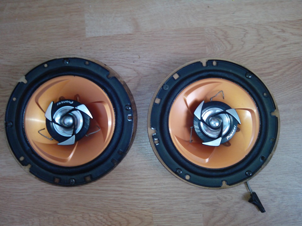 Динаміки Pioneer. 2