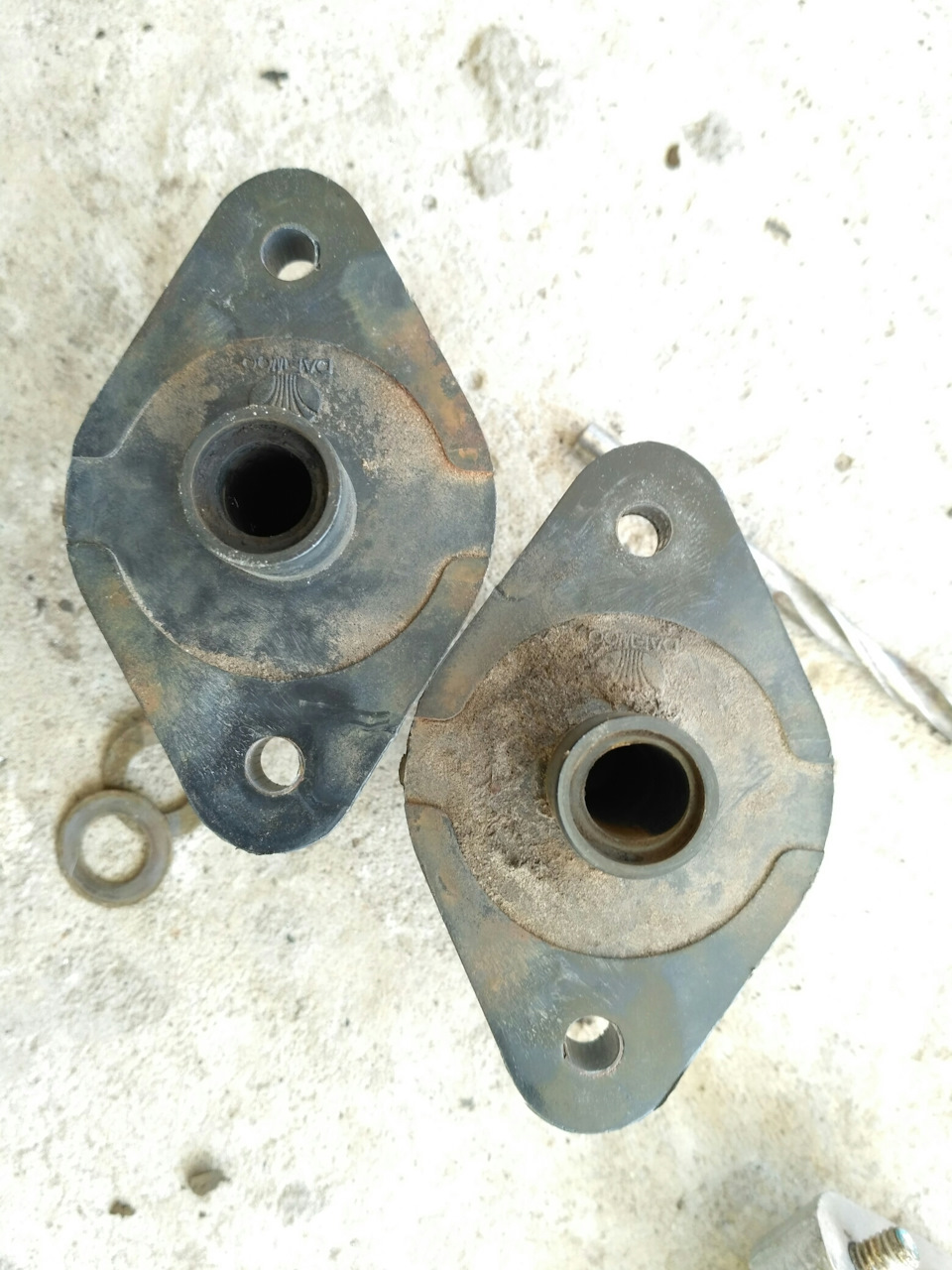 Зміна втулок трапеції склоочисників. 3