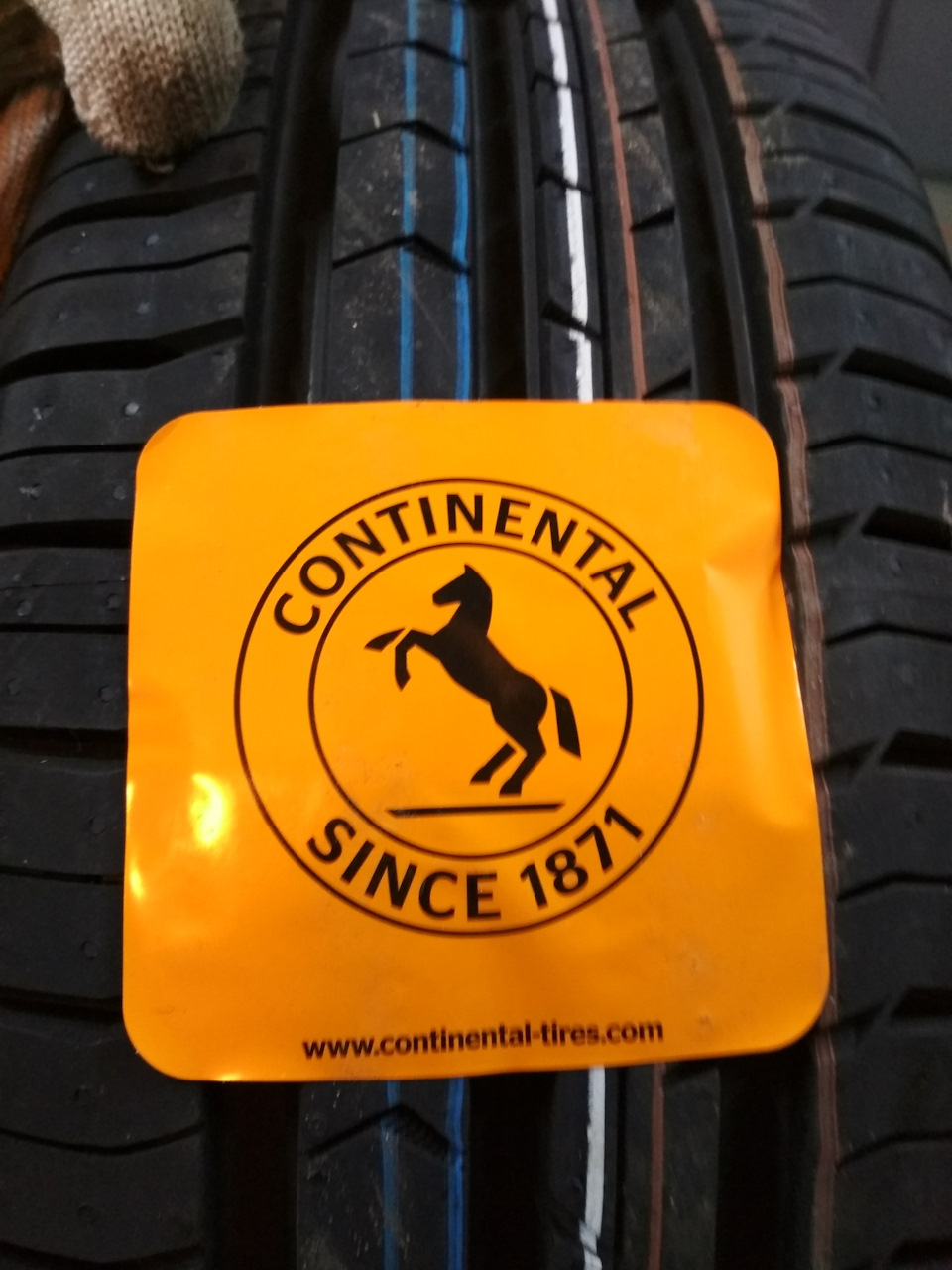 Літня гума ContiPremiumContact 185/60 R14 4
