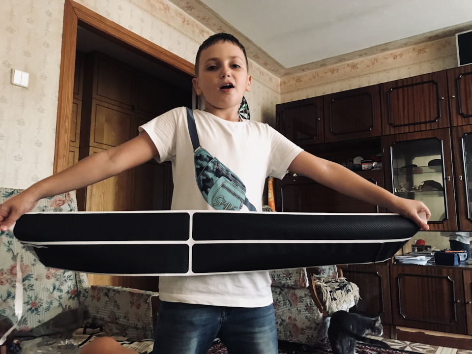 Дрібниця. Обклеювання порогів у захисну плівку 5