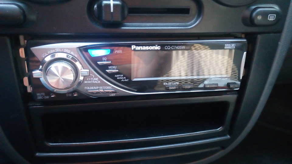Встановив Panasonic CQ-C7405W 3