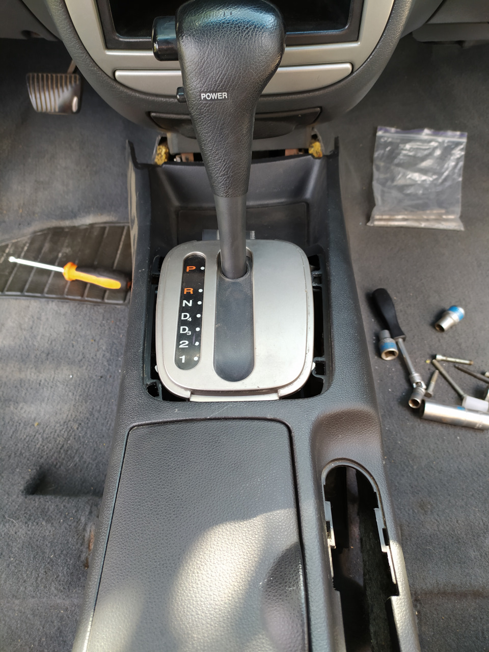 Daewoo Lanos 1.6 АКПП › Бортжурнал › Консоль KIA Magentis в Ланос на АКПП(Частина 2. Установка) 5