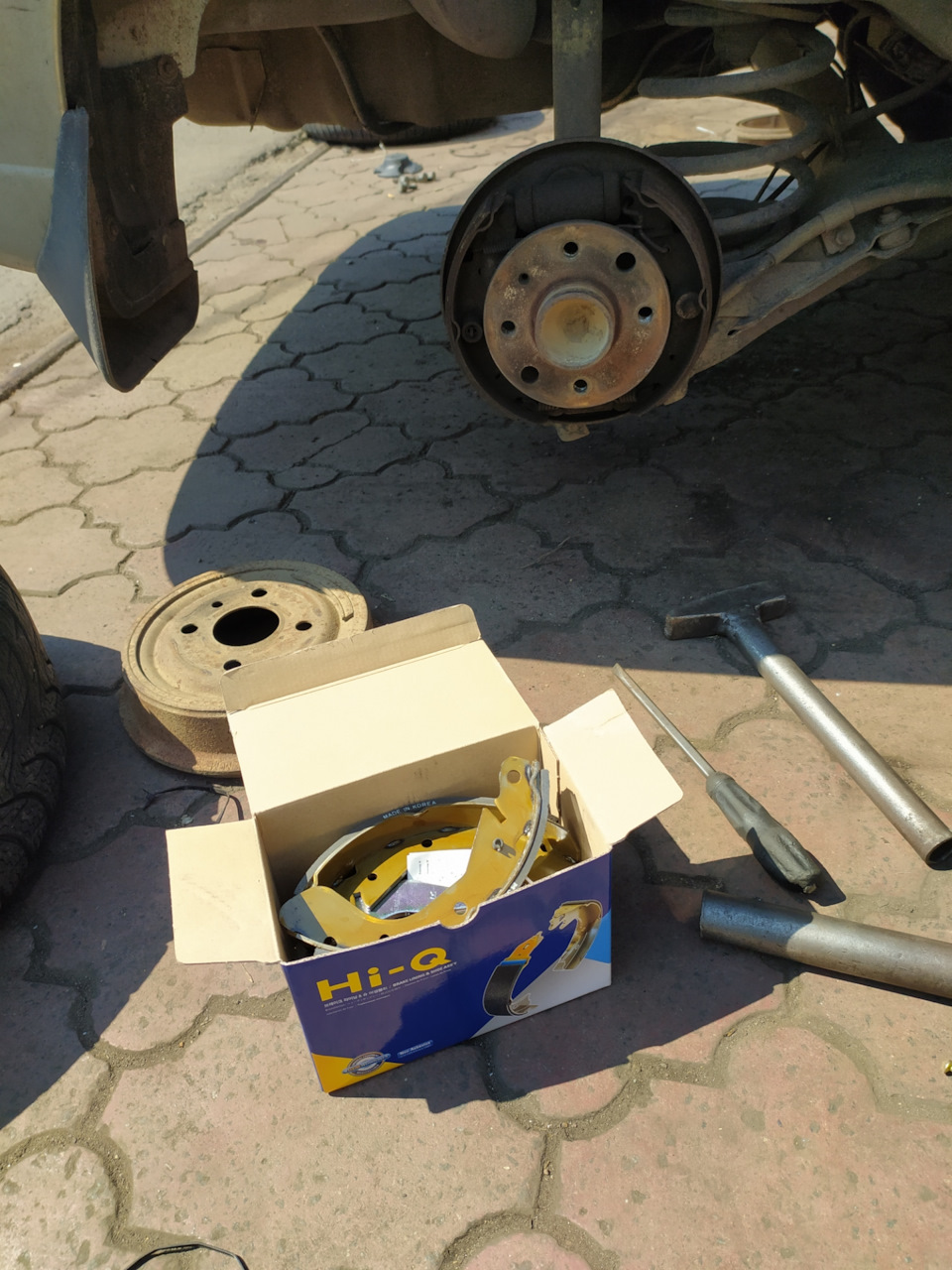 Заміна задніх колодок 1
