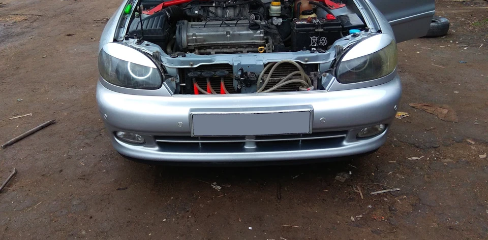 Провалилася гальма педаль, не горить ліве око.