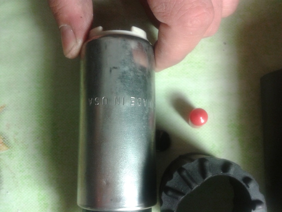 Паливні насоси AEM 320lph та Walbro GSS 342 255lph 3