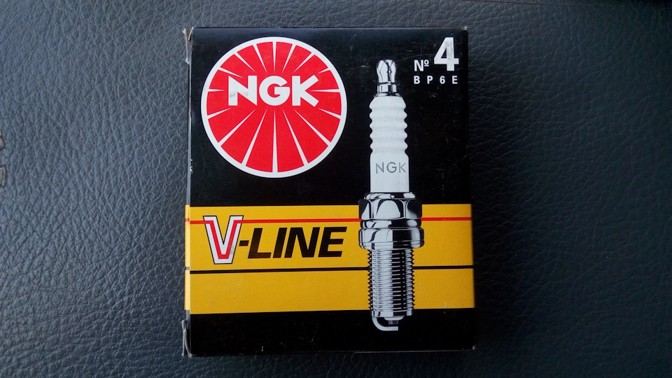 Зміна свічок на NGK v-Line BP6E 4
