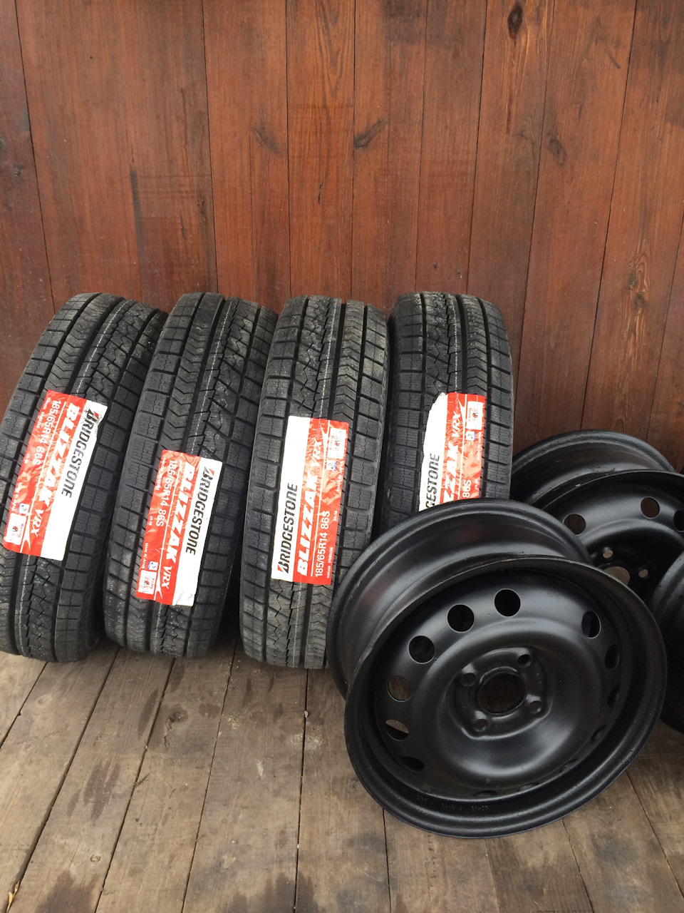 BRIDGESTONE BLIZZAK (Японія) 1