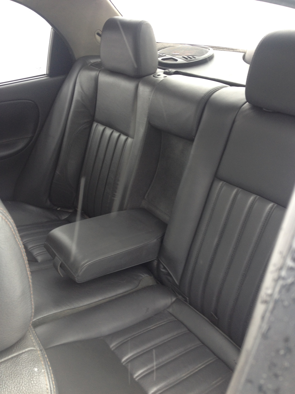 Салон від Alfa Romeo 157 4