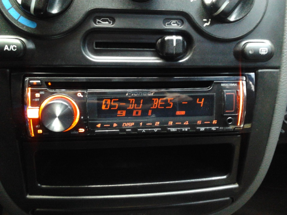 автомагнітола PIONEER DEN X3600UI 4