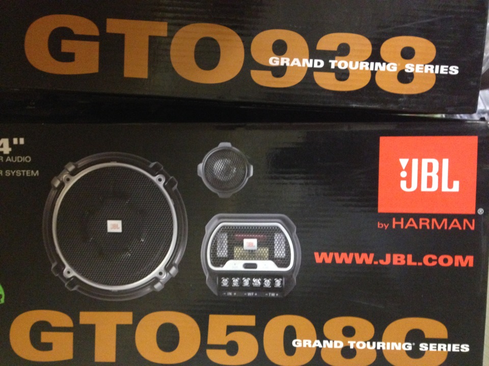 I. Придбав JBL'и. 1