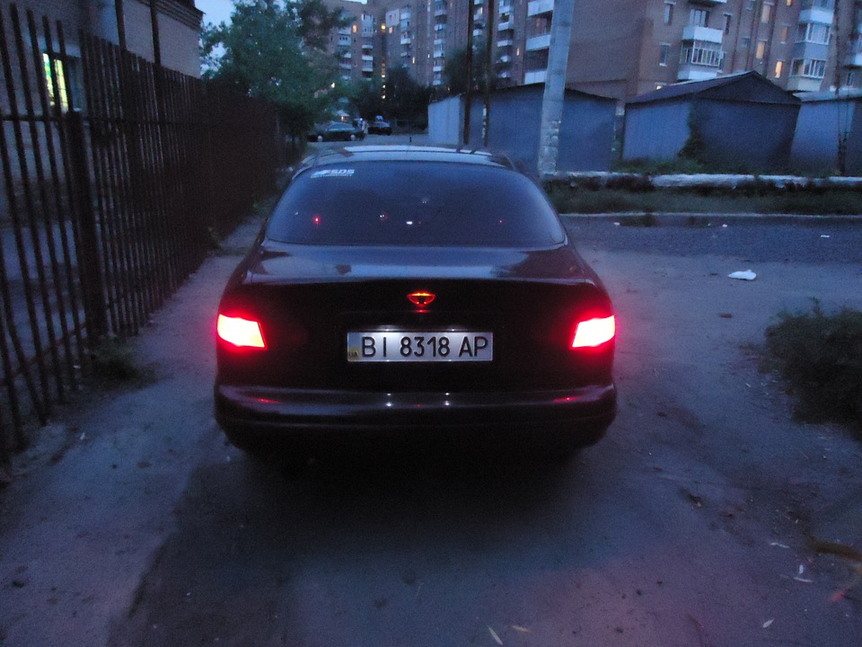 Значок з підсвічуванням на авто 2
