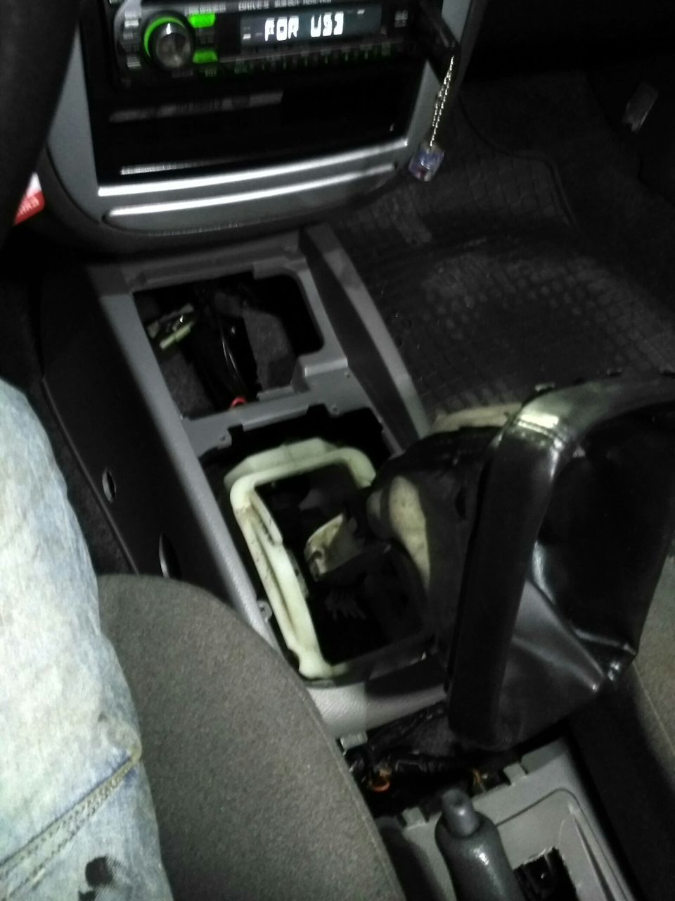 Центральна консоль від Daewoo Nubira 2 4