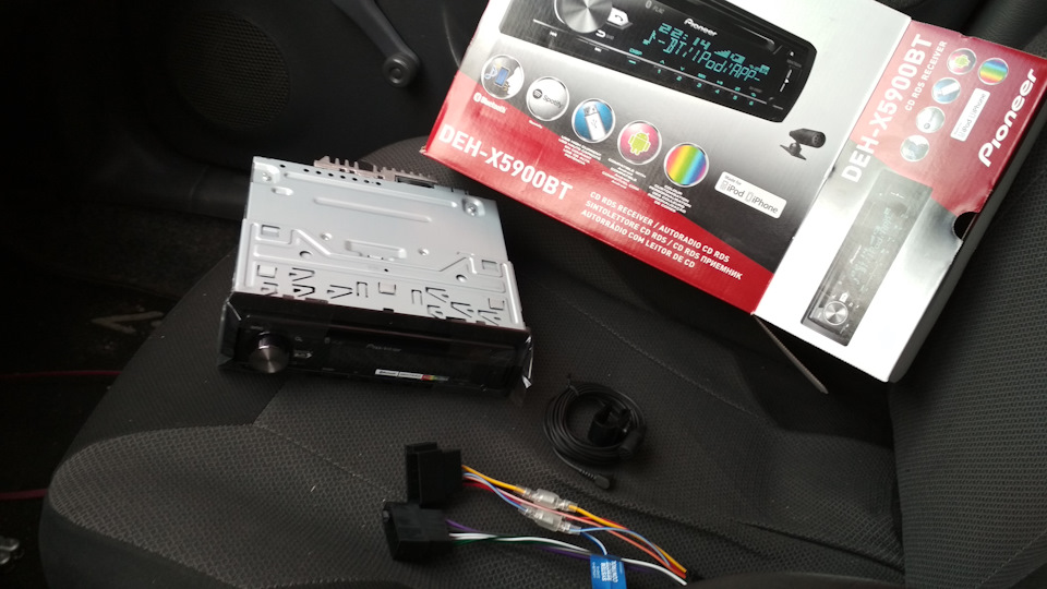 Pioneer DEH-X5900BT 2