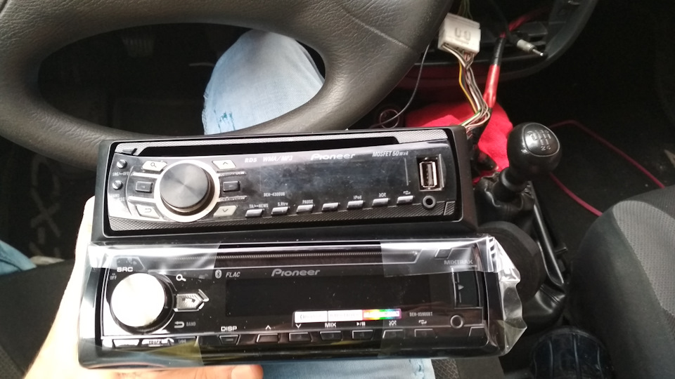 Pioneer DEH-X5900BT 3