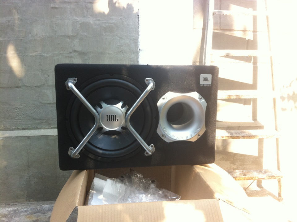 Здійснення невеликої мрії - JBL GT5-1204BR 4