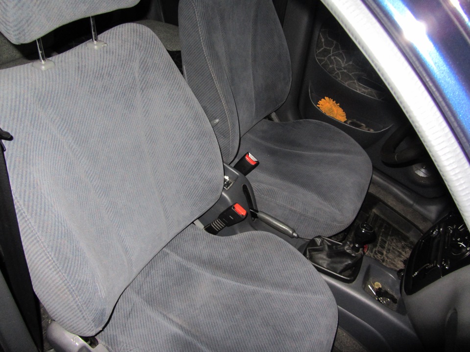 Сидіння з Hyundai Elantra 2 5
