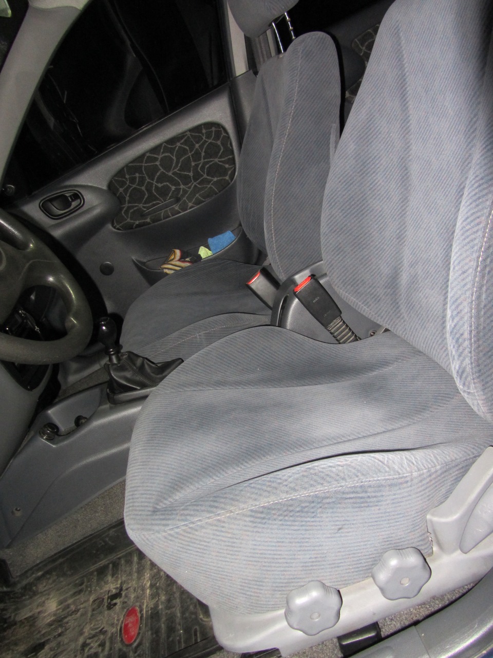 Сидіння з Hyundai Elantra 2 4