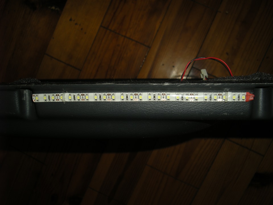 LED підсвічування передніх дверей 1