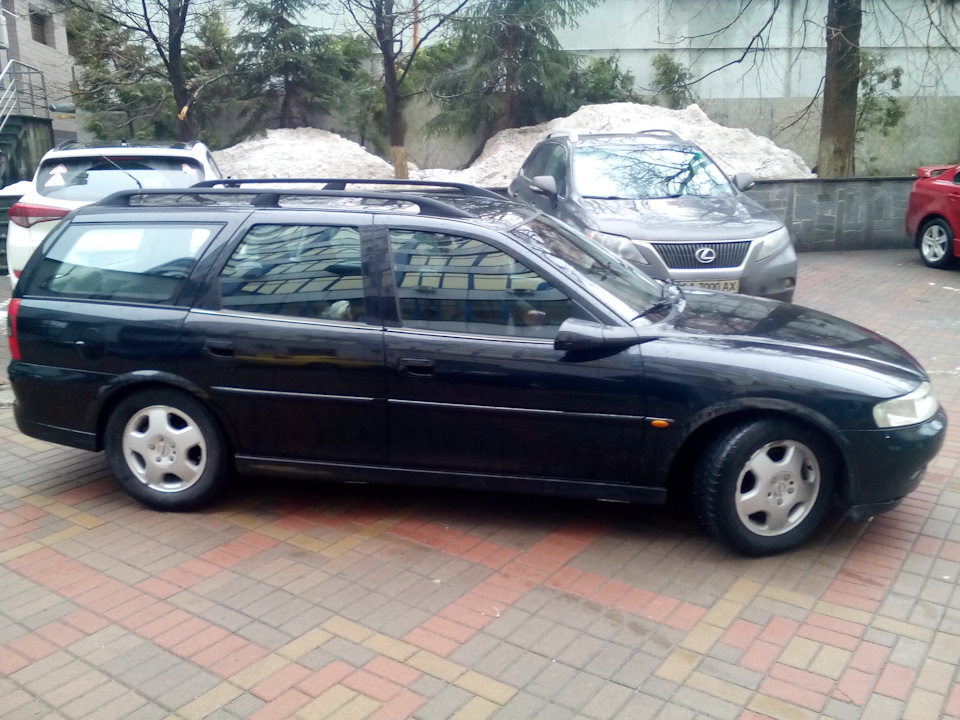 Куплю пару коліс 195/65 або 185/65 R15 літо. 1