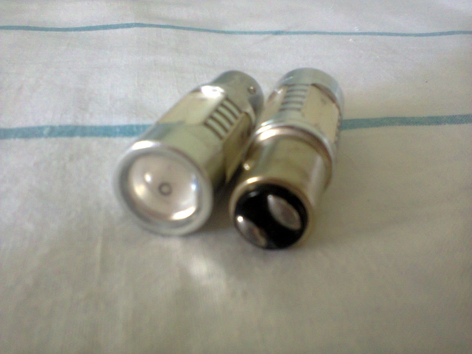 Продам світлодіодні стоп/габарит 1157 7,5вт + 1156 12led Cob 1