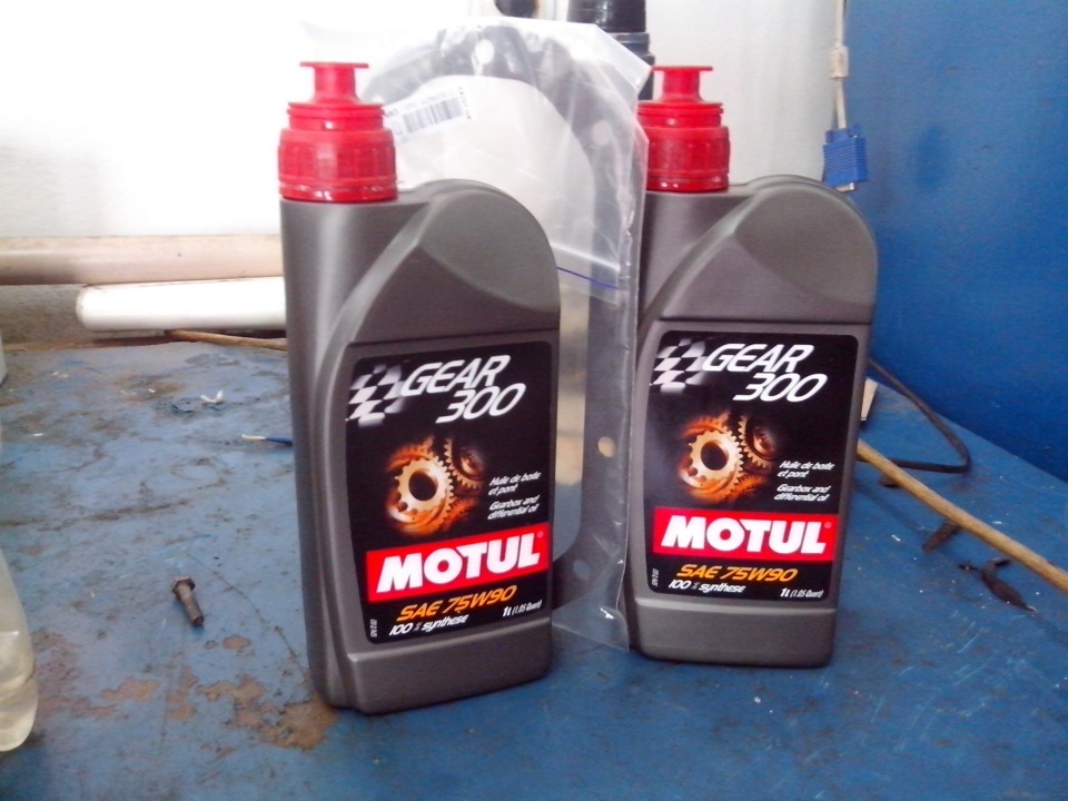 У чому різниця Олія трансмісійна синтетична MOTUL - 317101 / 100118 1