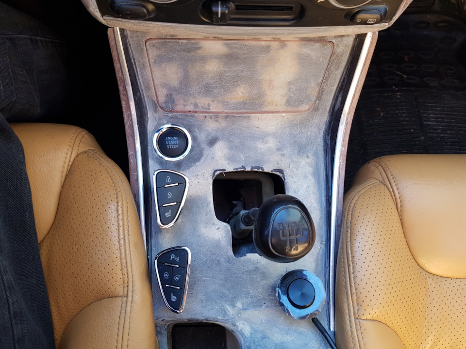 Кнопки підігріву сидінь та блокування дверей від Opel Corsa E 5